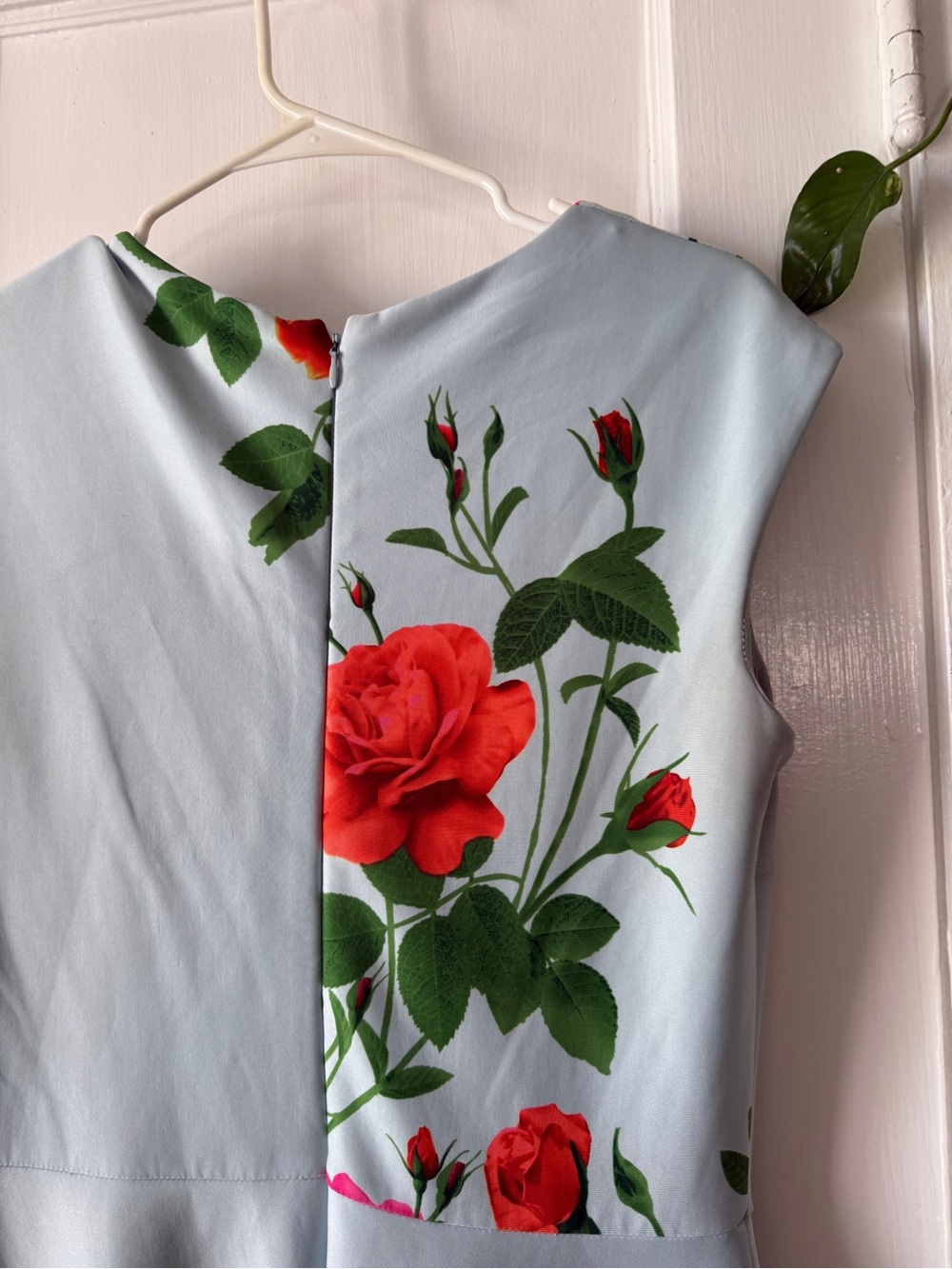 Gabby Skye Light Blue Midi Dress with Red Rose Print size 12 - Picture 7 of 9